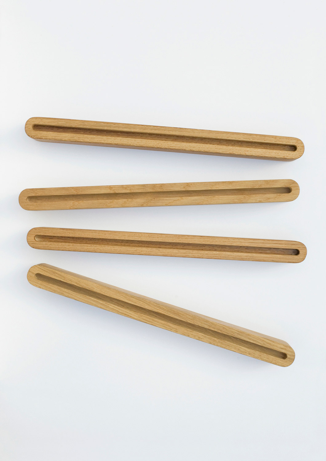 'PILE', Regal für Glas Trösch