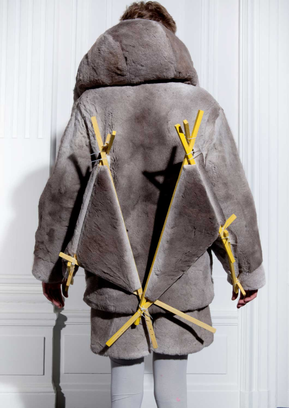 'Oui, c’est du renne du bord de la route', Modekollektion, Diplomarbeit