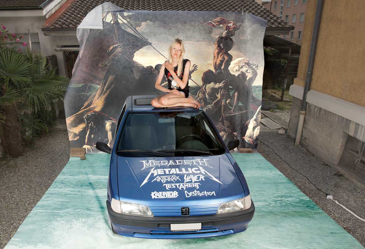 'Hit the Lights', Fotobuch