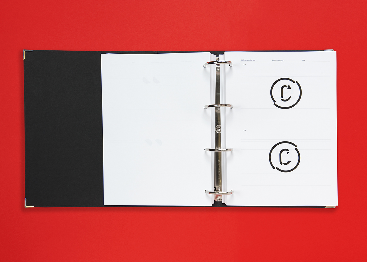 « LL Prismaset Carved », Schrift