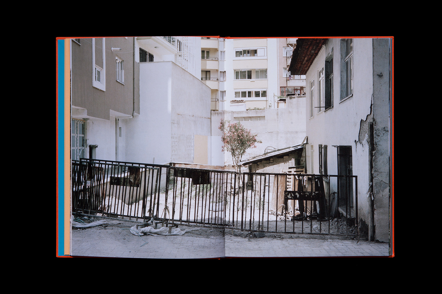 «There are no homosexuals in Iran», un projet photographique