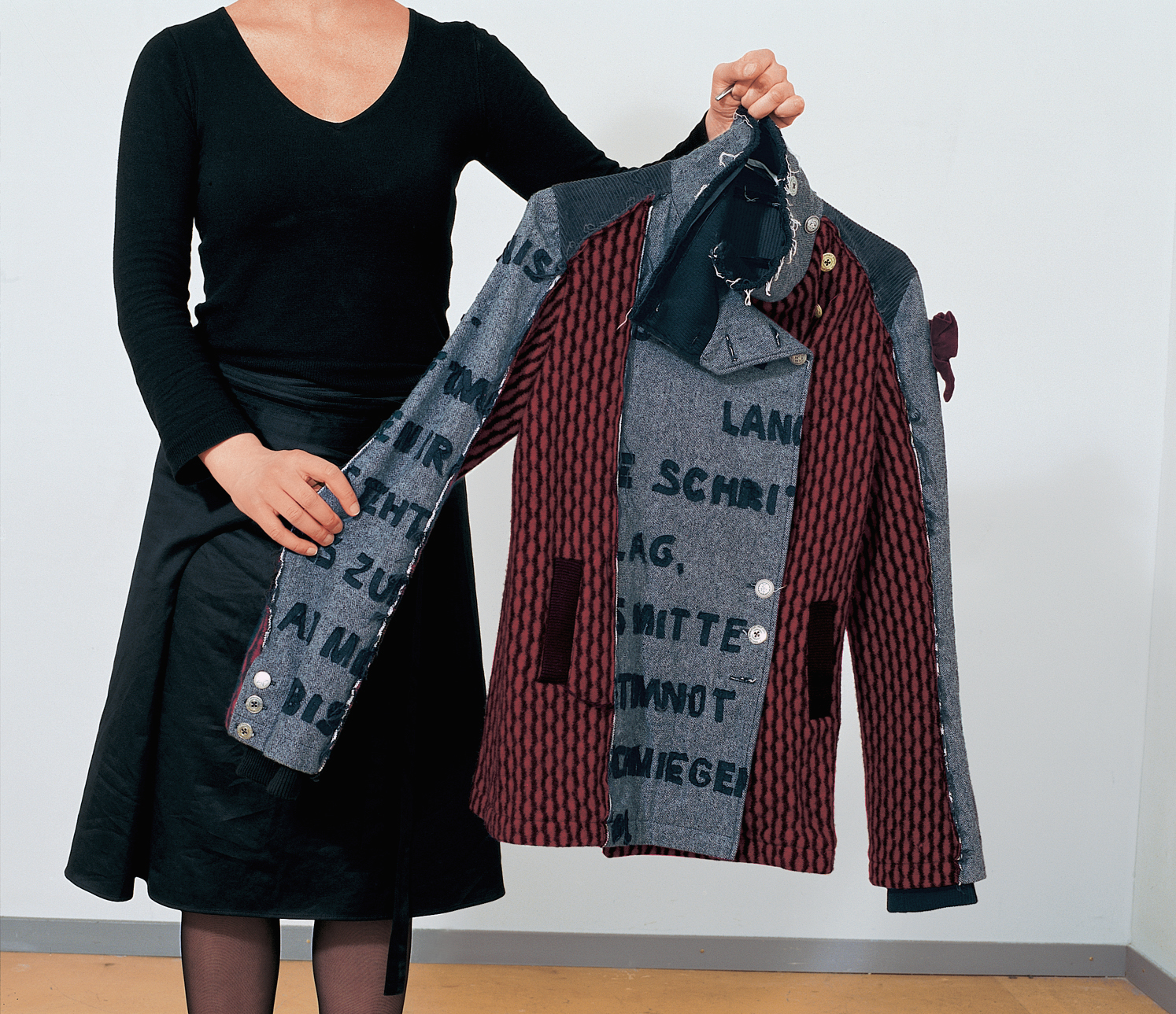 'Kleben Sägen Weben gegen den Ungeist'