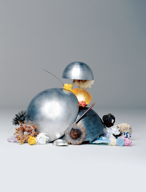 'Spuren', about 60 individual pieces (bowls, brooches, rings), (diploma work)