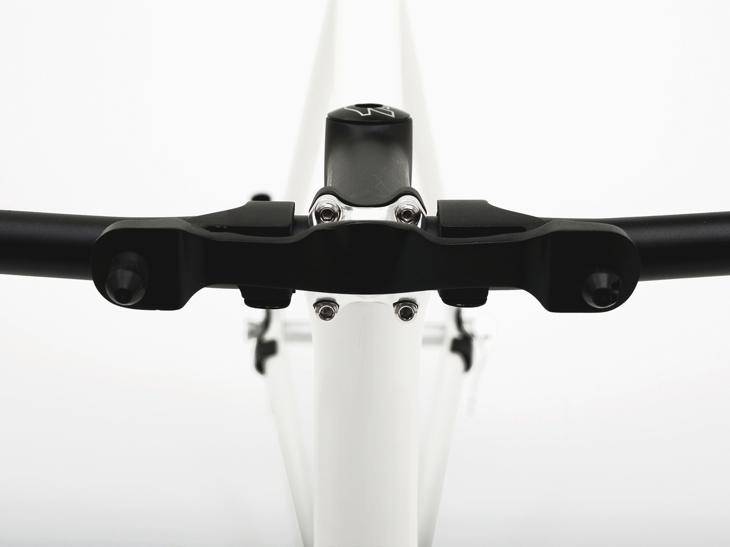 'LOC+', light and safety lock for bicycles