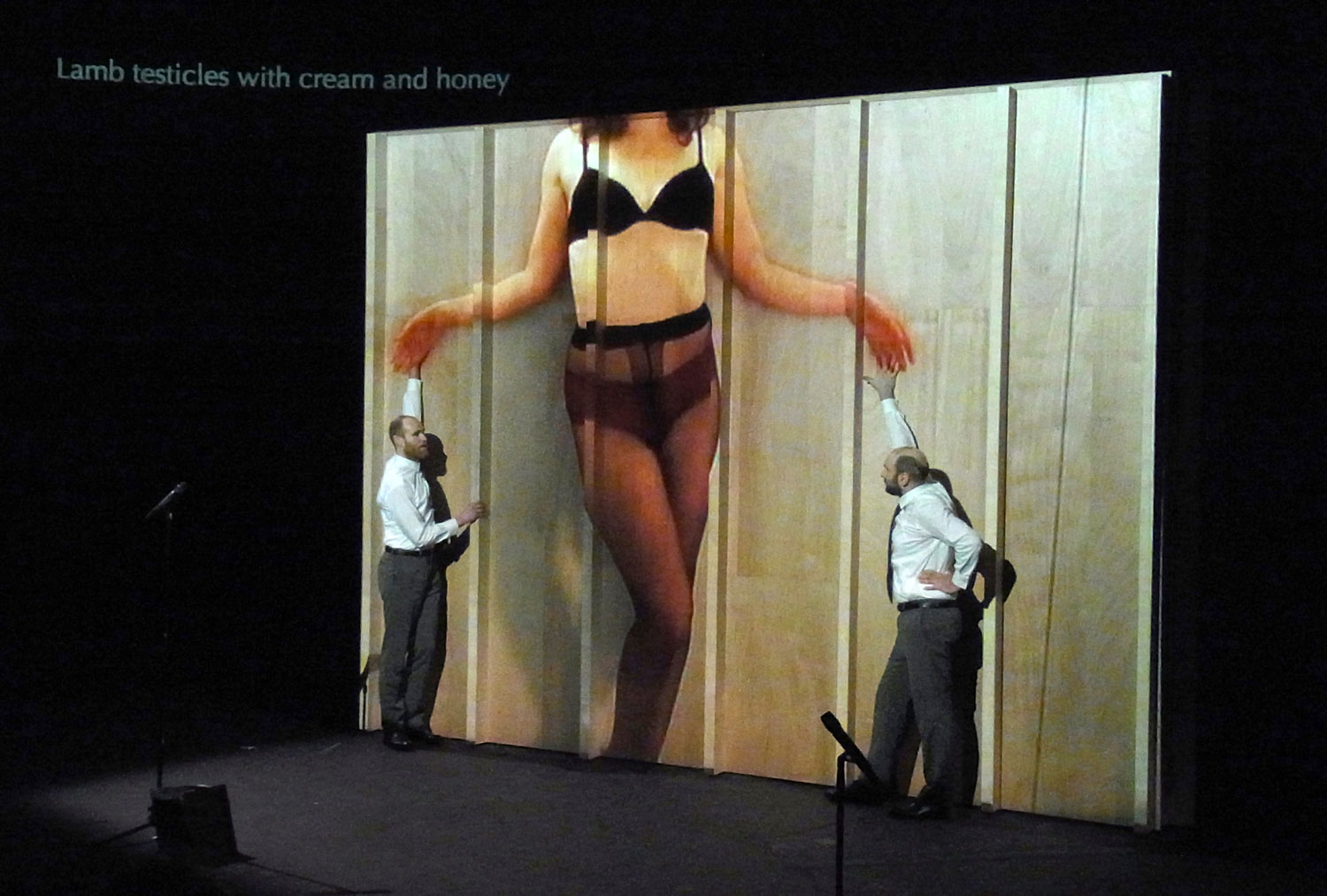 « A Streetcar Named Desire » (Tennessee Williams), Szenografie für das Young Vic Theatre, London