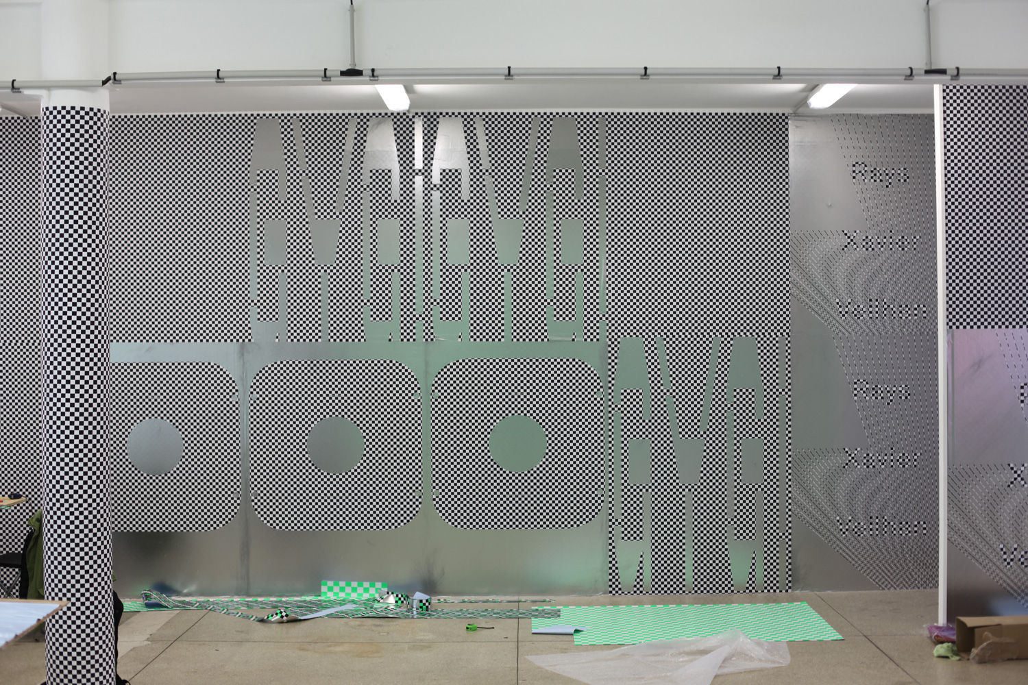 Scénographie développéepour une exposition sur des livres et affiches du Studio Gavillet & Rust