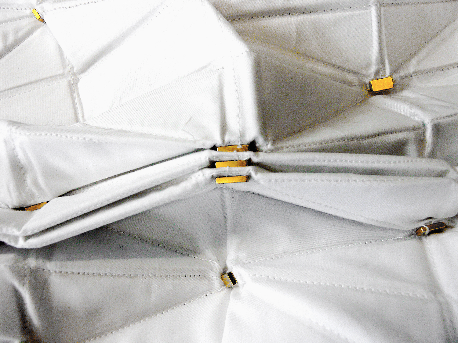 'Magnetic Curtain' (détail)