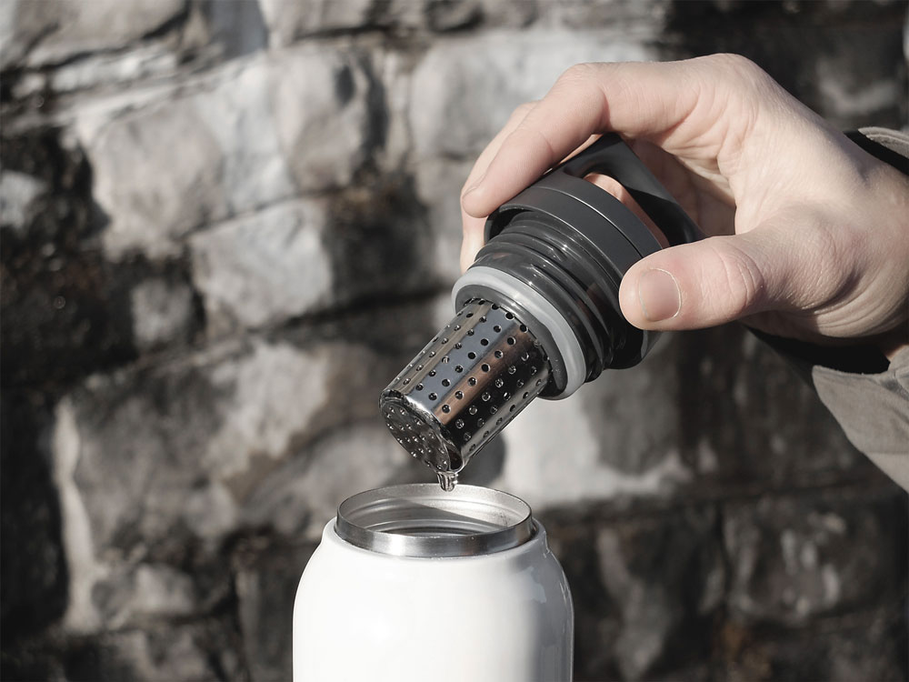 'SIGG THERMO', bouteille thermos / parachute pour Advance / jacket pour ON