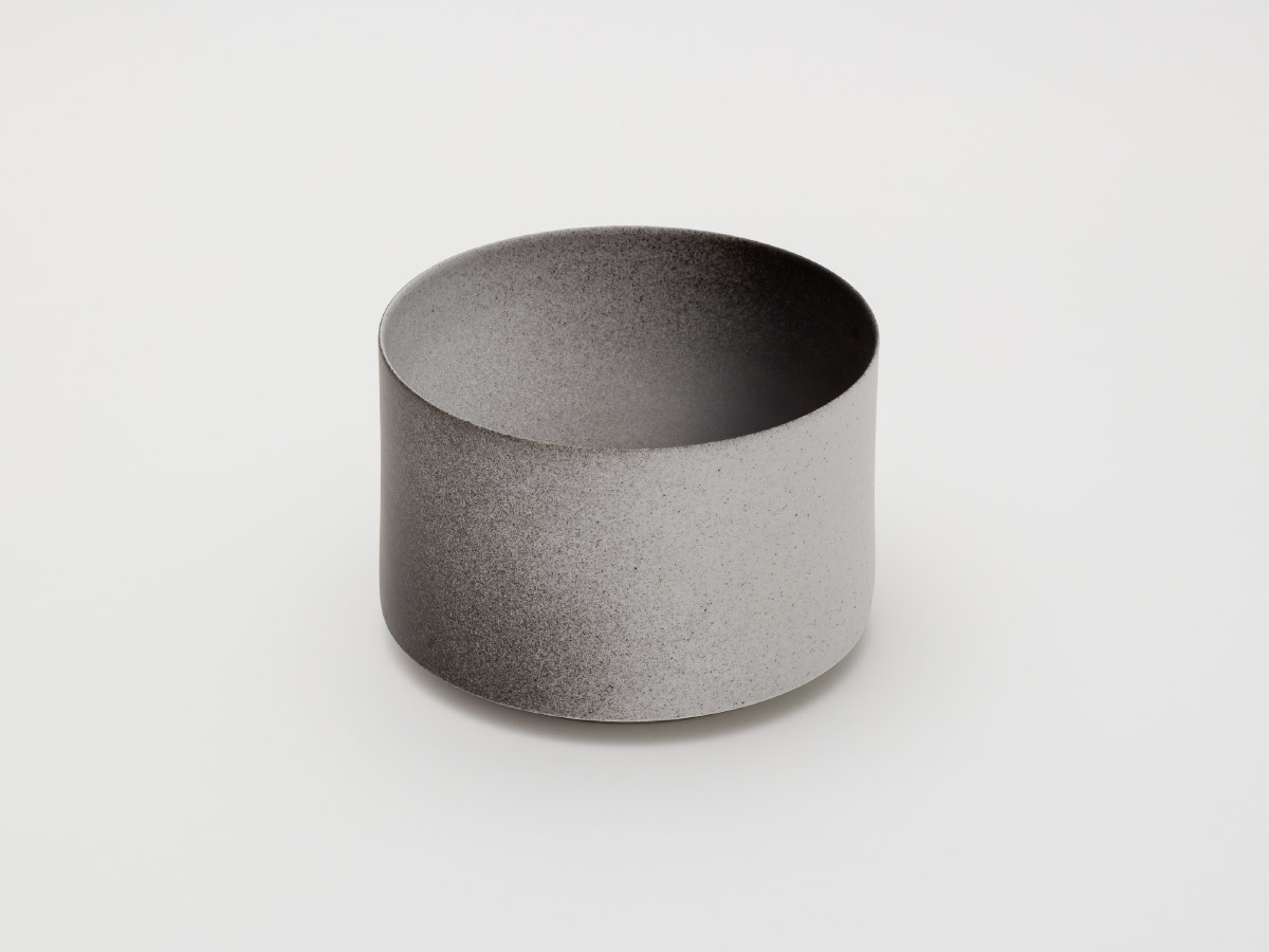 As if (récipient en porcelaine), 2016